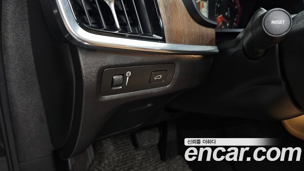 Volvo S90 2021, фото 30