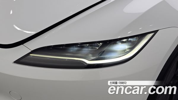 Tesla Model 3 2024, фото 8