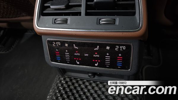 Audi A6 2020, фото 31