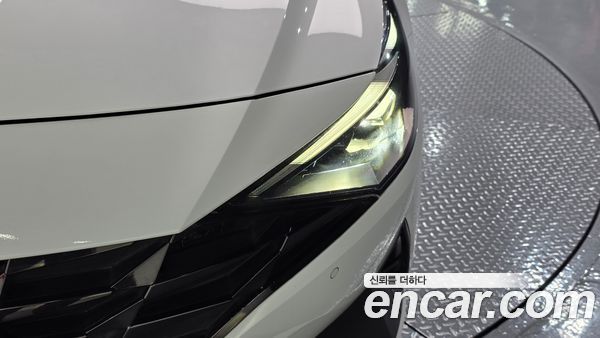 Hyundai Elantra 2023, фото 8