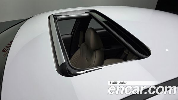 Hyundai Elantra 2023, фото 31
