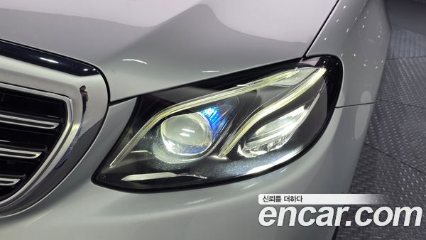 Mercedes-Benz E-Class 2020, фото 8