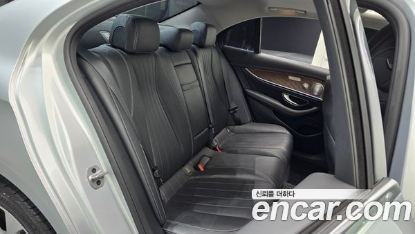Mercedes-Benz E-Class 2020, фото 16