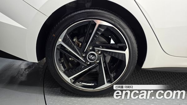 Hyundai Elantra 2022, фото 5