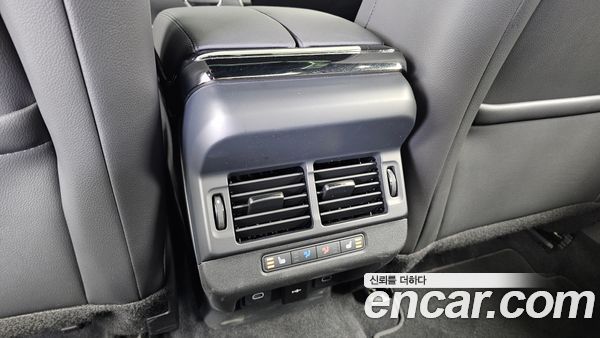 Land Rover Range Rover Evoque 2025, фото 31