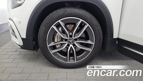Mercedes-Benz GLB 2025, фото 5