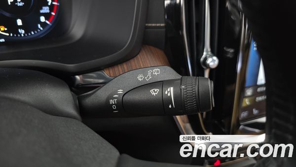 Volvo V60 2021, фото 29