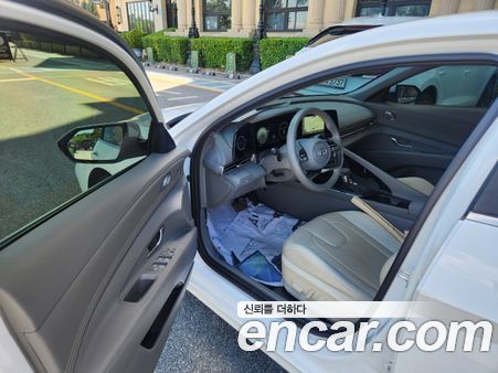 Hyundai Elantra 2024, фото 10