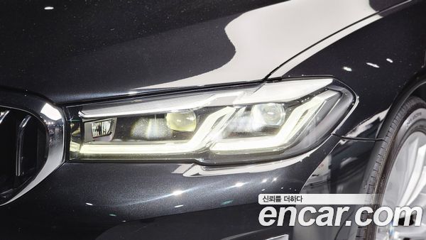 BMW 5 Series 2021, фото 7