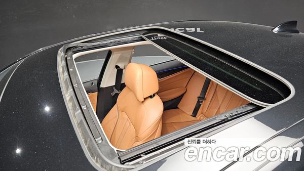 BMW 5 Series 2021, фото 30
