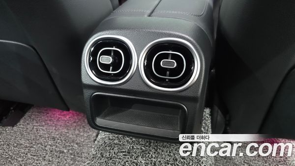 Mercedes-Benz C-Class 2023, фото 31
