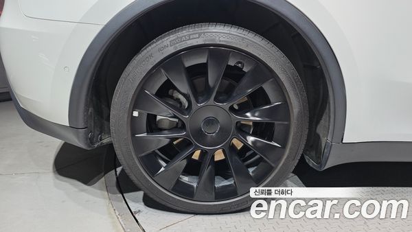 Tesla Model Y 2021, фото 5