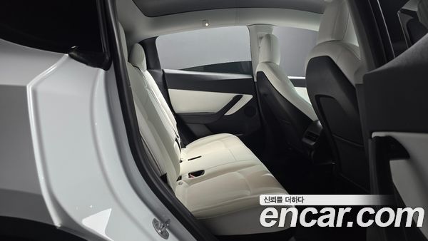 Tesla Model Y 2021, фото 17