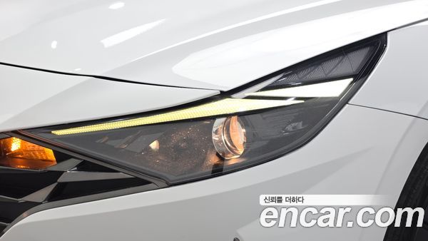 Hyundai Elantra 2022, фото 8
