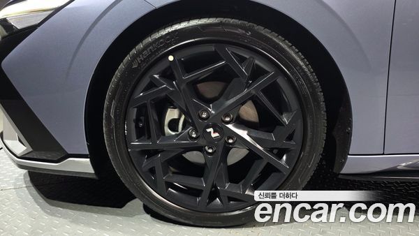 Hyundai Elantra 2025, фото 5