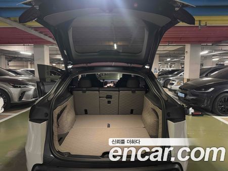 Tesla Model Y 2025, фото 4