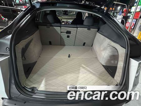 Tesla Model Y 2025, фото 13