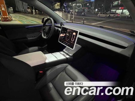 Tesla Model Y 2025, фото 18