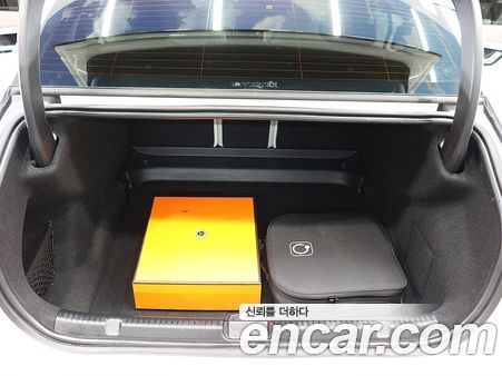 Mercedes-Benz EQE 2026, фото 5