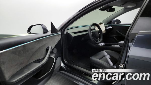 Tesla Model 3 2024, фото 10