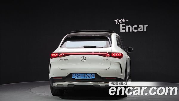 Mercedes-Benz EQE 2023, фото 4