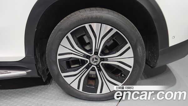 Mercedes-Benz EQE 2023, фото 5
