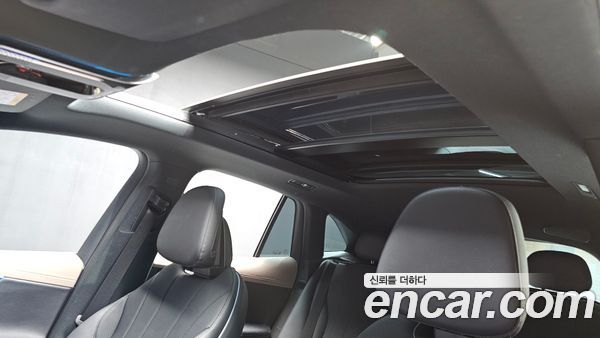 Mercedes-Benz EQE 2023, фото 19