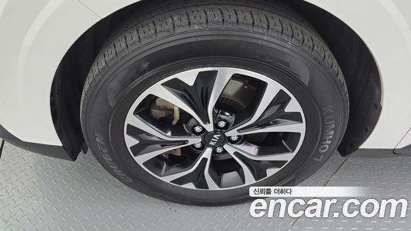 Kia Carnival 2021, фото 5
