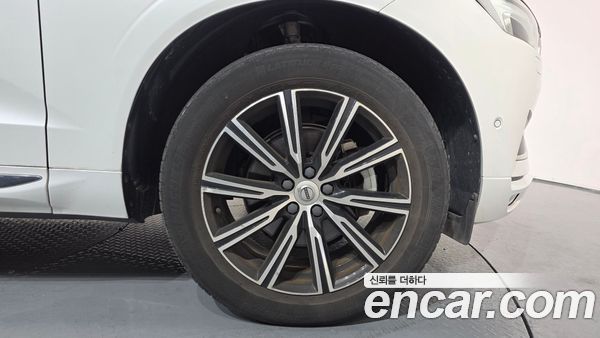 Volvo XC60 2021, фото 5