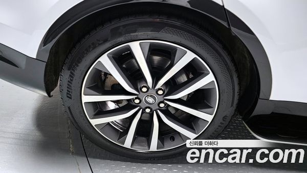 Land Rover Discovery 2022, фото 5