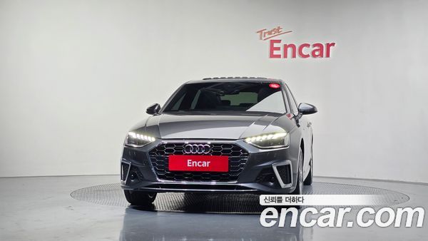 Audi A4 2022, фото 3