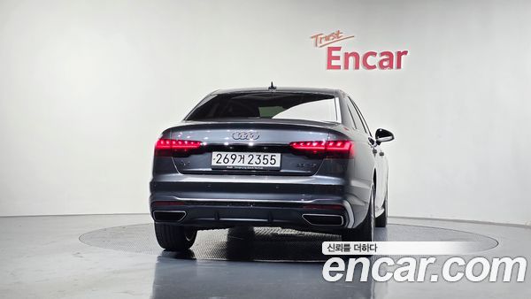 Audi A4 2022, фото 4