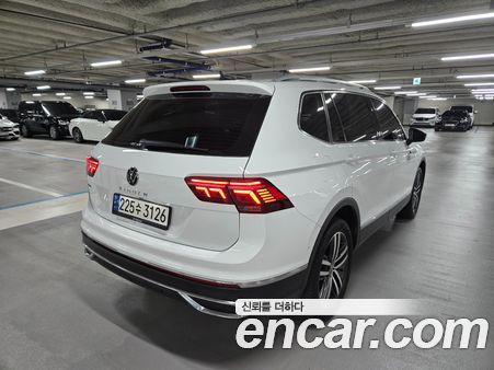 Volkswagen Tiguan 2022, фото 2