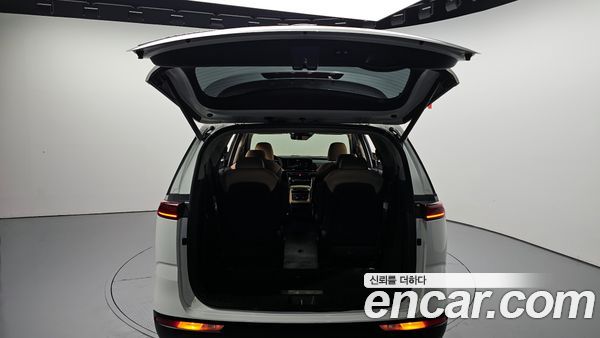 Kia Carnival 2021, фото 20