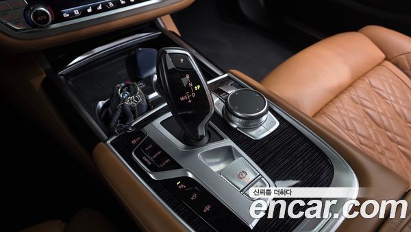 BMW 7 Series 2021, фото 9