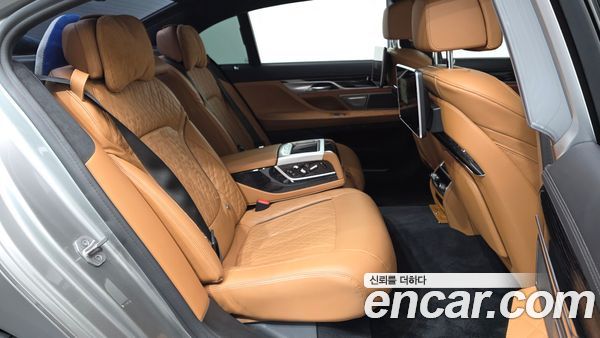 BMW 7 Series 2021, фото 10