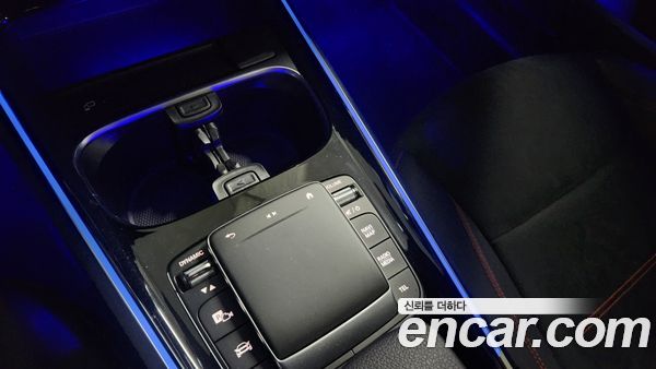 Mercedes-Benz GLB 2022, фото 11