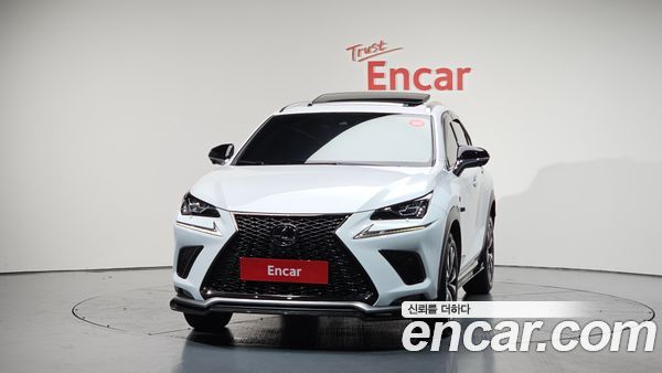 Lexus NX 2020, фото 3