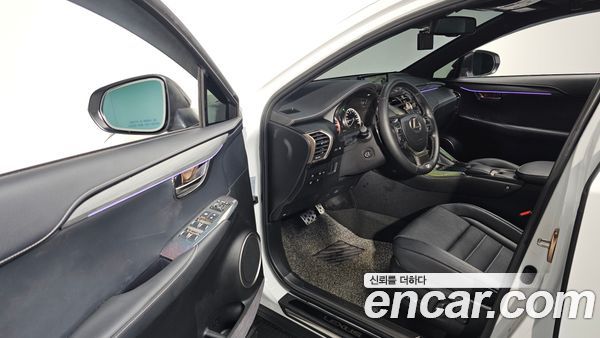 Lexus NX 2020, фото 11