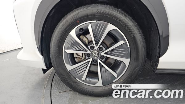 Lexus RZ 2023, фото 5