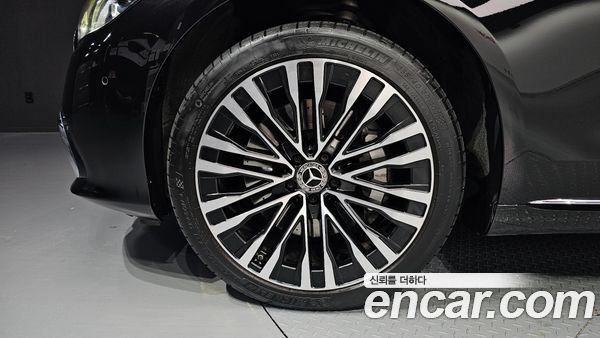Mercedes-Benz S-Class 2022, фото 5