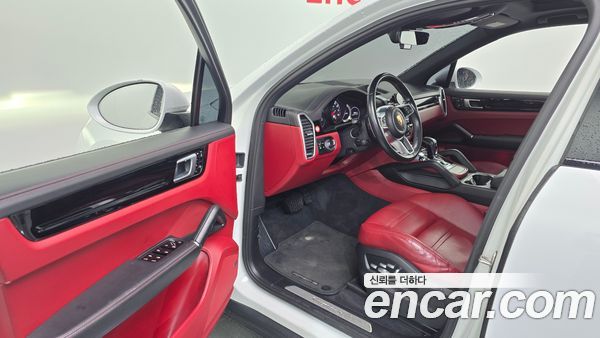 Porsche Cayenne 2020, фото 10