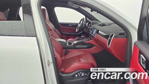 Porsche Cayenne 2020, фото 11