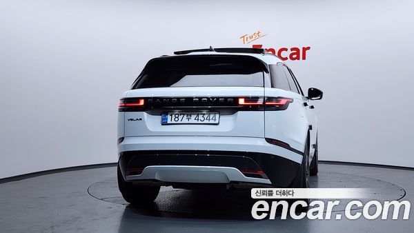 Land Rover Range Rover Velar 2025, фото 3