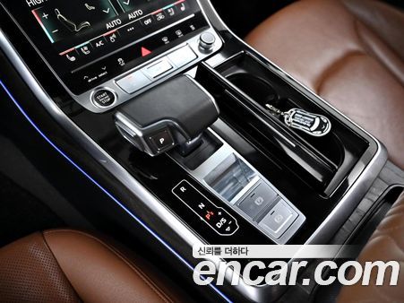 Audi Q7 2021, фото 9