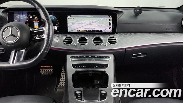 Mercedes-Benz E-Class 2022, фото 14