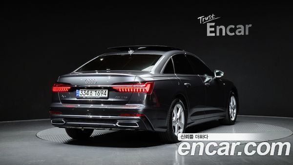 Audi A6 2021, фото 2