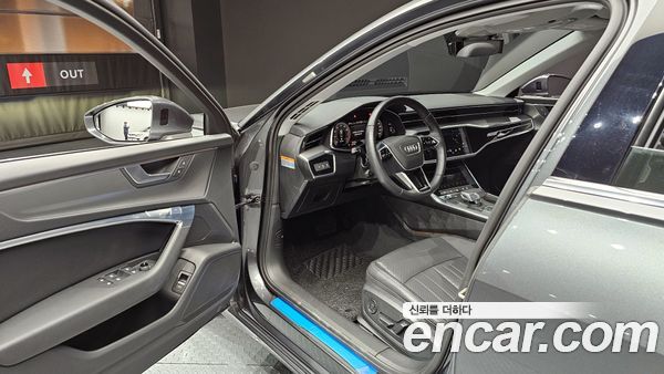 Audi A6 2021, фото 11