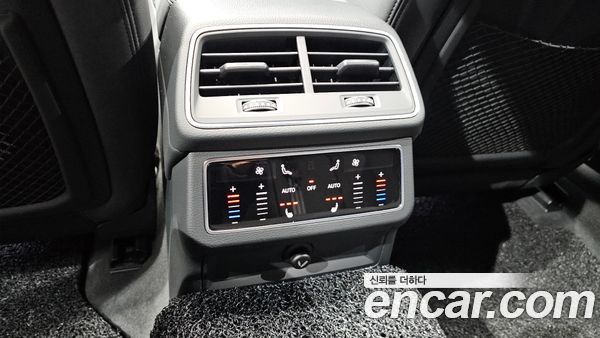 Audi A6 2021, фото 18