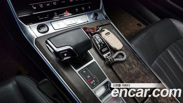 Audi A6 2021, фото 9